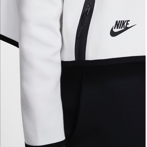 NWT Nike sportswear tech fleece - Picture 4 of 8